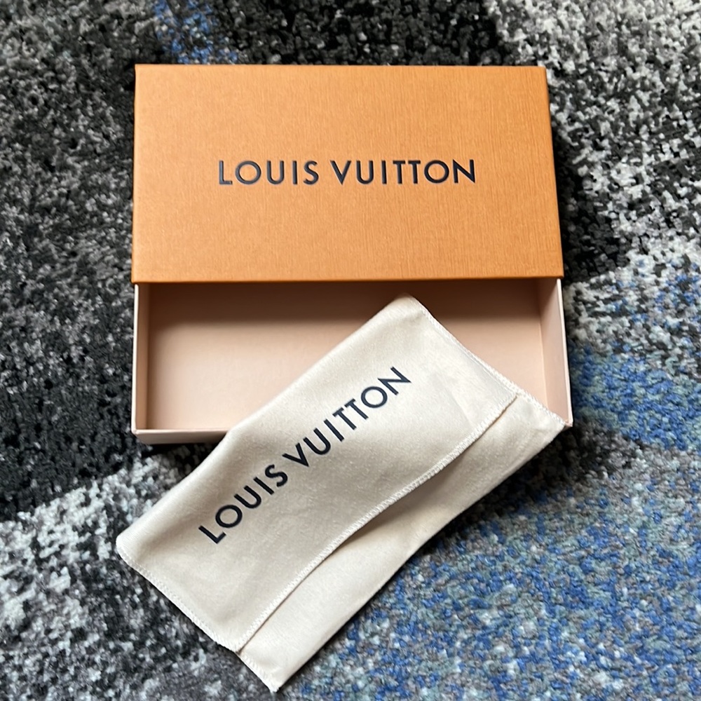 Louis Vuitton Set of Wallet Gift Boxes - Picture 6 of 6